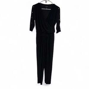 White House black market jumpsuit Romper size 0 stretch faux wrap v neck